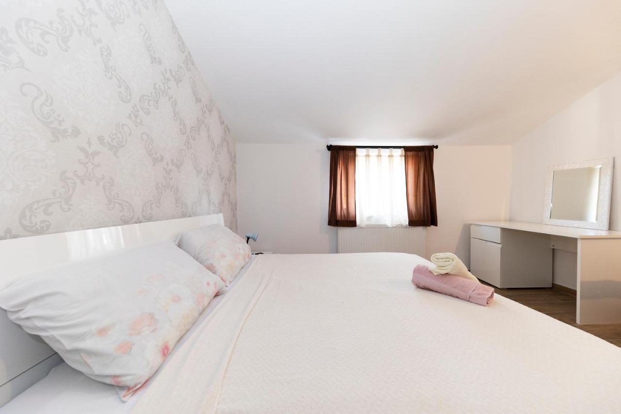 Apartman Lana Biograd Na Moru Εξωτερικό φωτογραφία