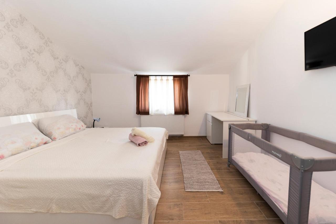 Apartman Lana Biograd Na Moru Εξωτερικό φωτογραφία