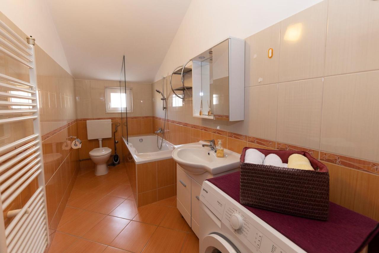 Apartman Lana Biograd Na Moru Εξωτερικό φωτογραφία