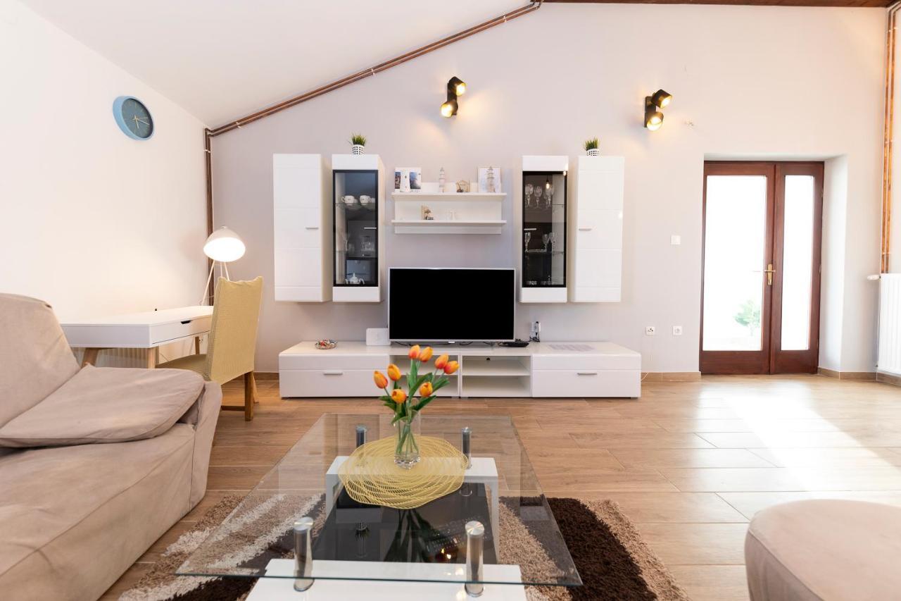 Apartman Lana Biograd Na Moru Εξωτερικό φωτογραφία
