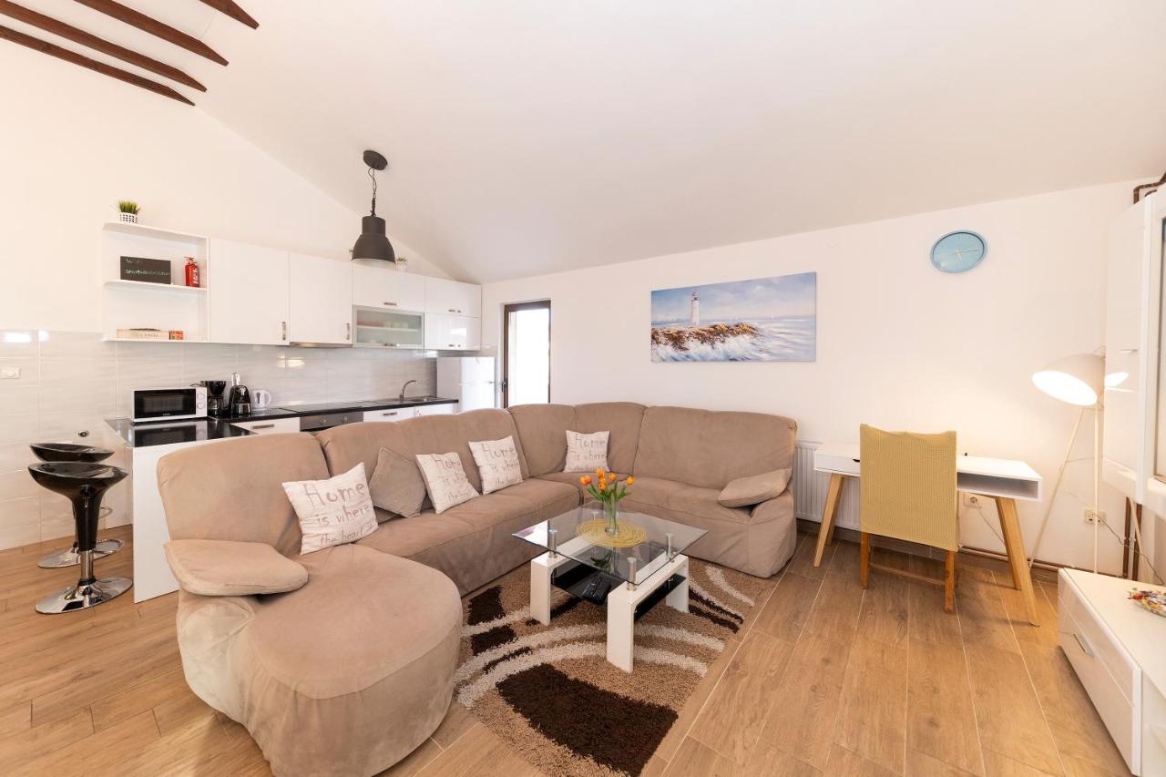 Apartman Lana Biograd Na Moru Εξωτερικό φωτογραφία